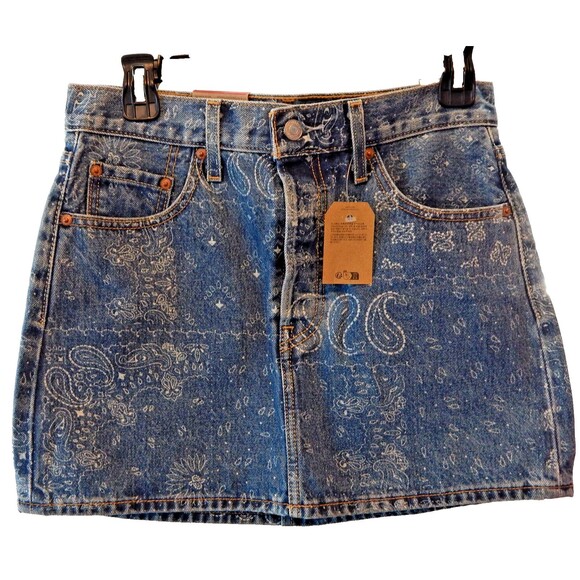 Levi's Dresses & Skirts - Levi's Icon Skirt Size 26 Blue Paisley Print Mid Rise Denim NWT 5 Pocket Cotton